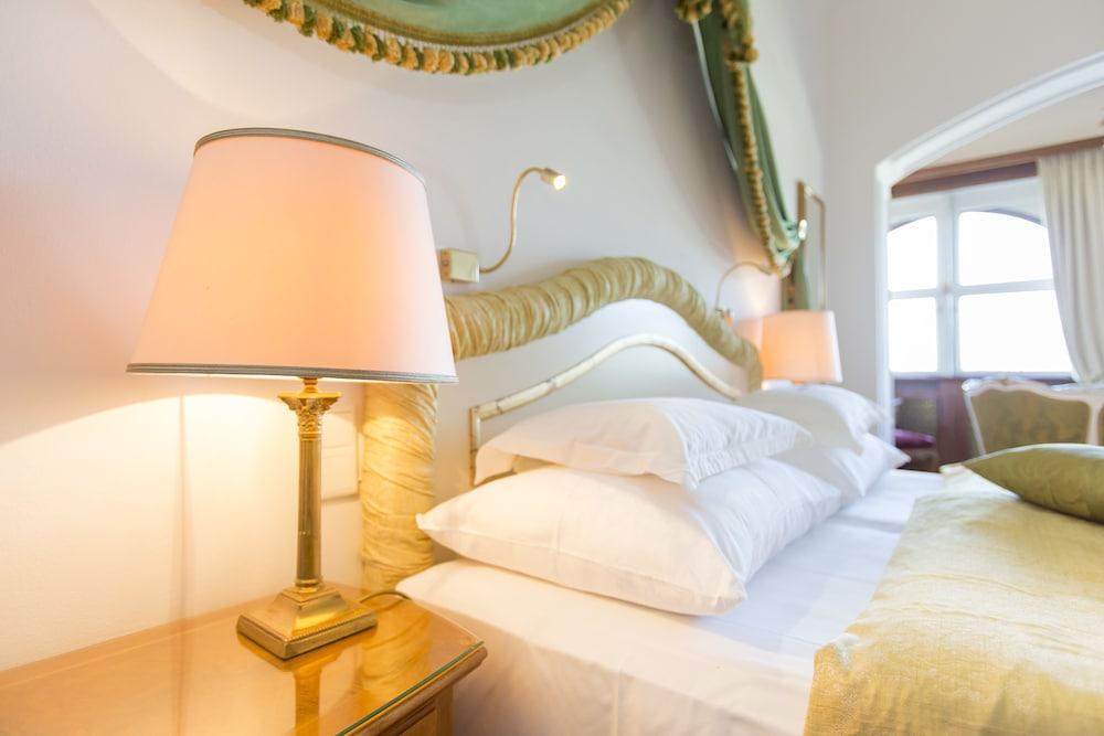 Schloss Mönchstein Hotel