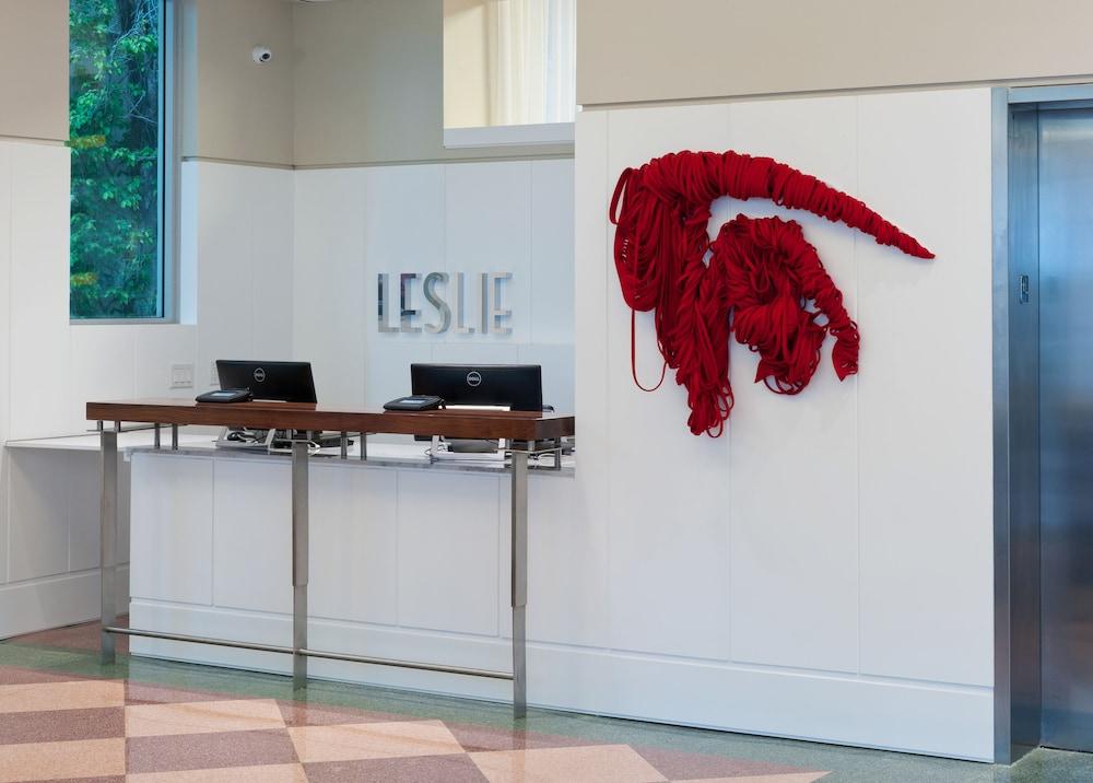 Leslie Hotel Ocean Drive