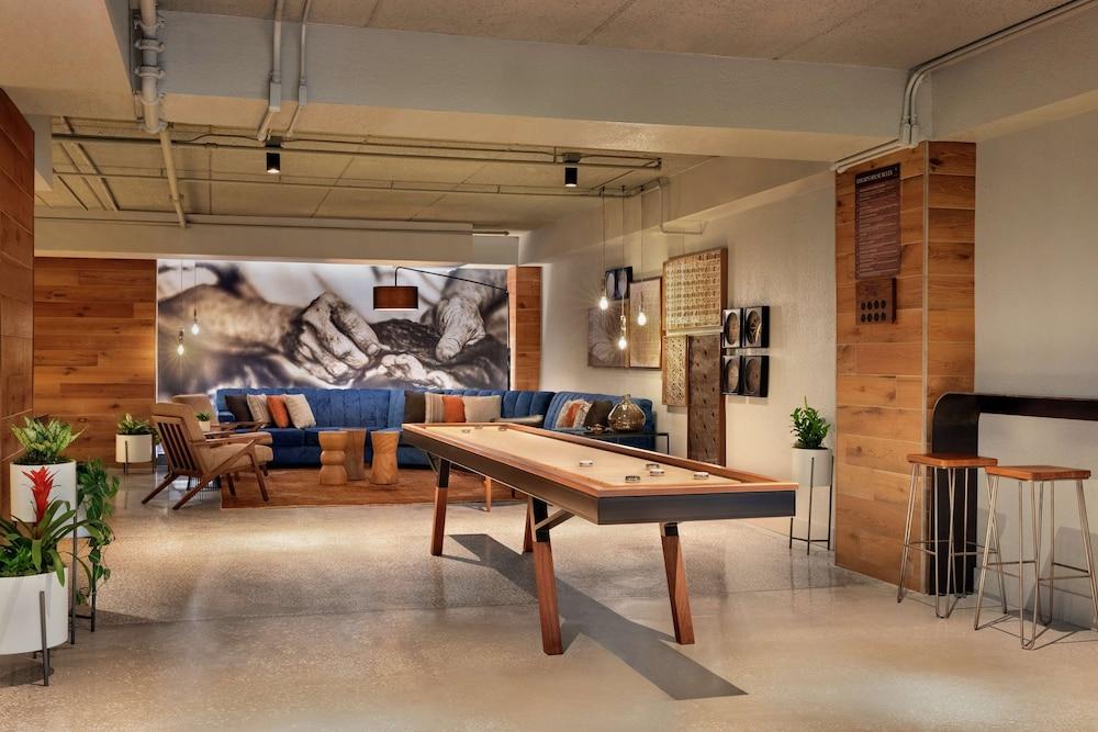 Hotel Alba, Tapestry Collection by Hilton