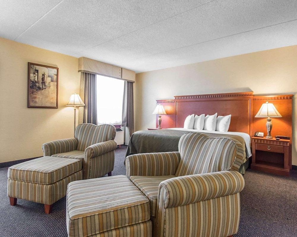 Quality Inn & Suites Bay Front