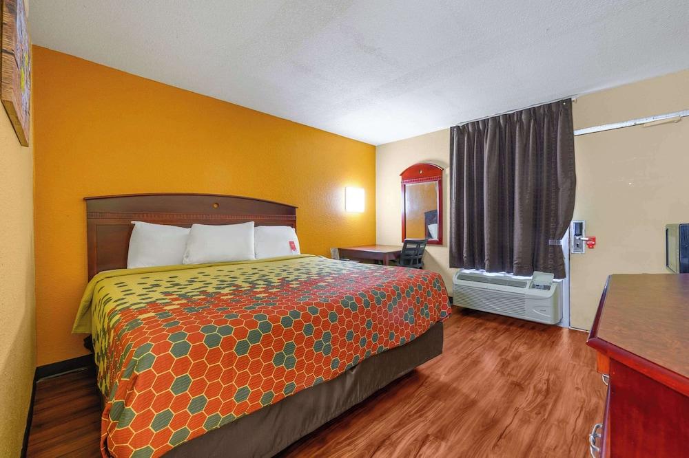 Econo Lodge Decatur South