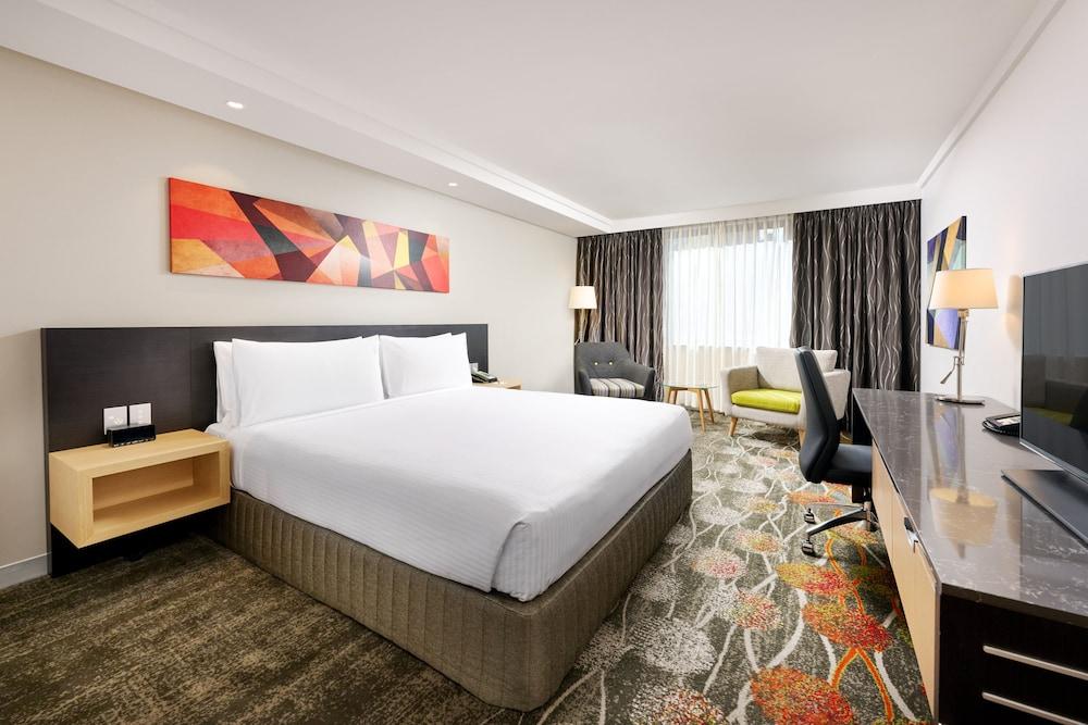 Holiday Inn Perth City Centre by IHG