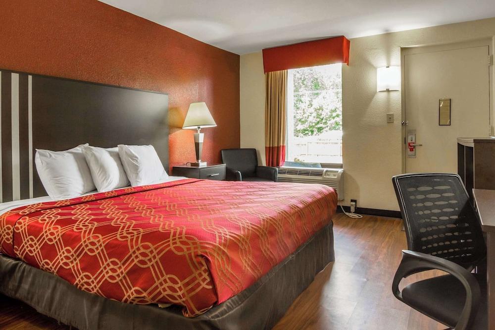 Econo Lodge Research Triangle Park