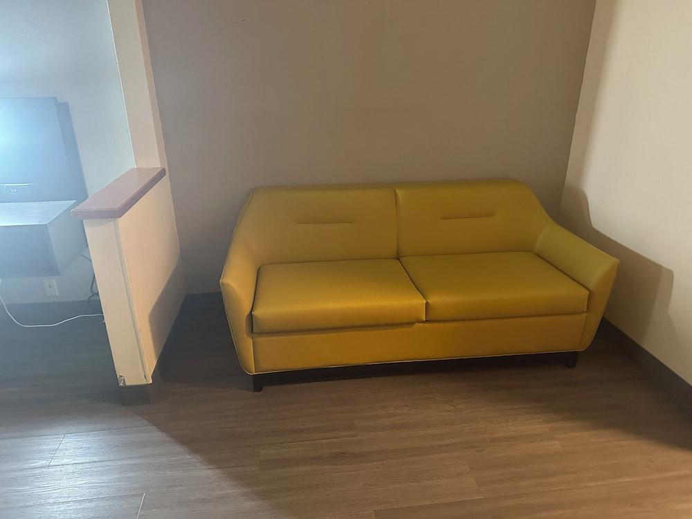 Motel 6 Anderson, IN - Indianapolis