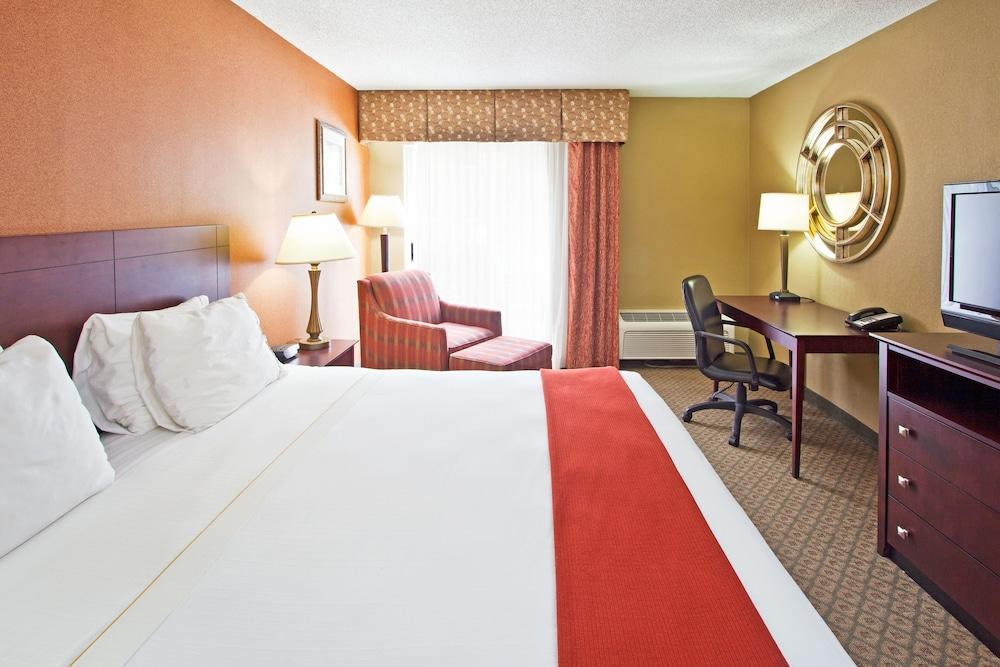 Holiday Inn Express Clearwater East - Icot Center by IHG