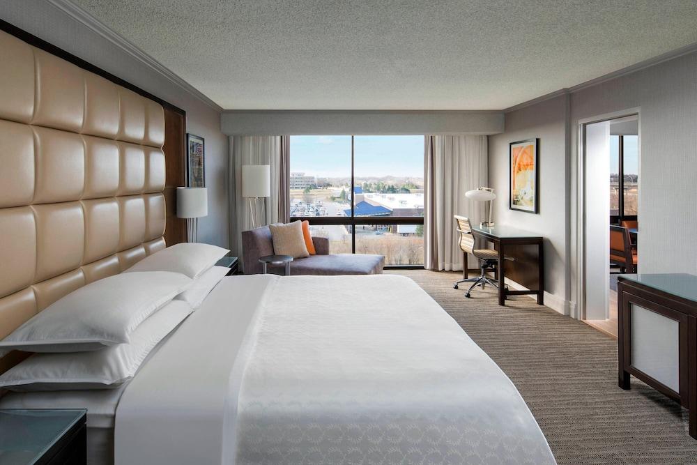 Sheraton West Des Moines Hotel