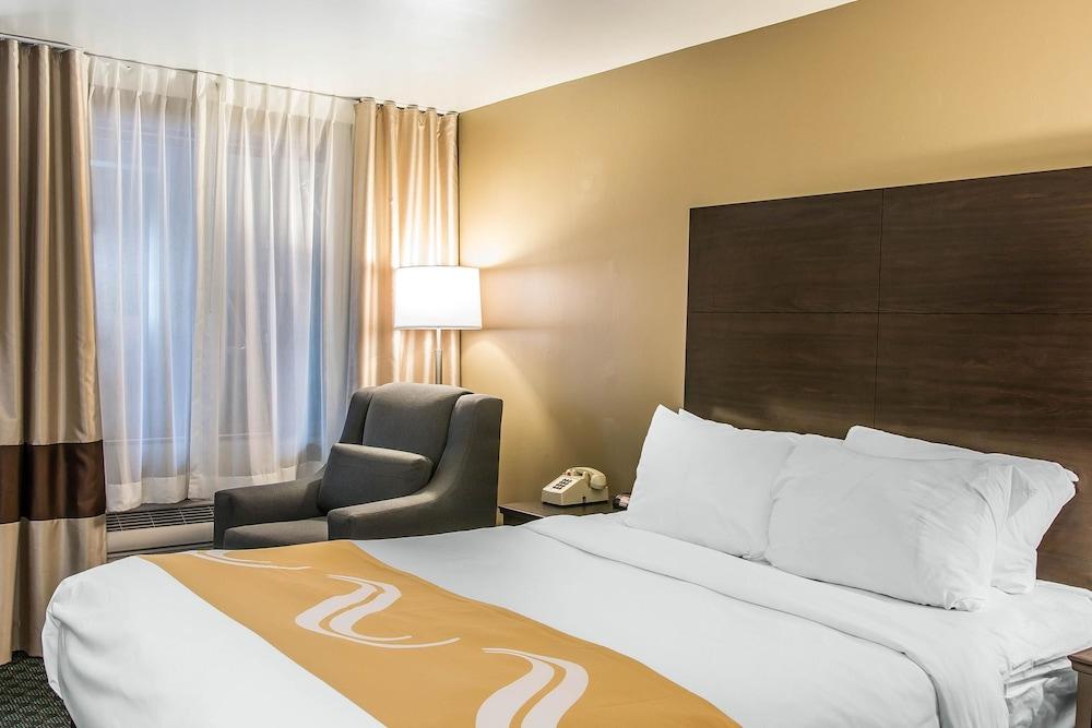 Quality Inn & Suites Houghton Downtown