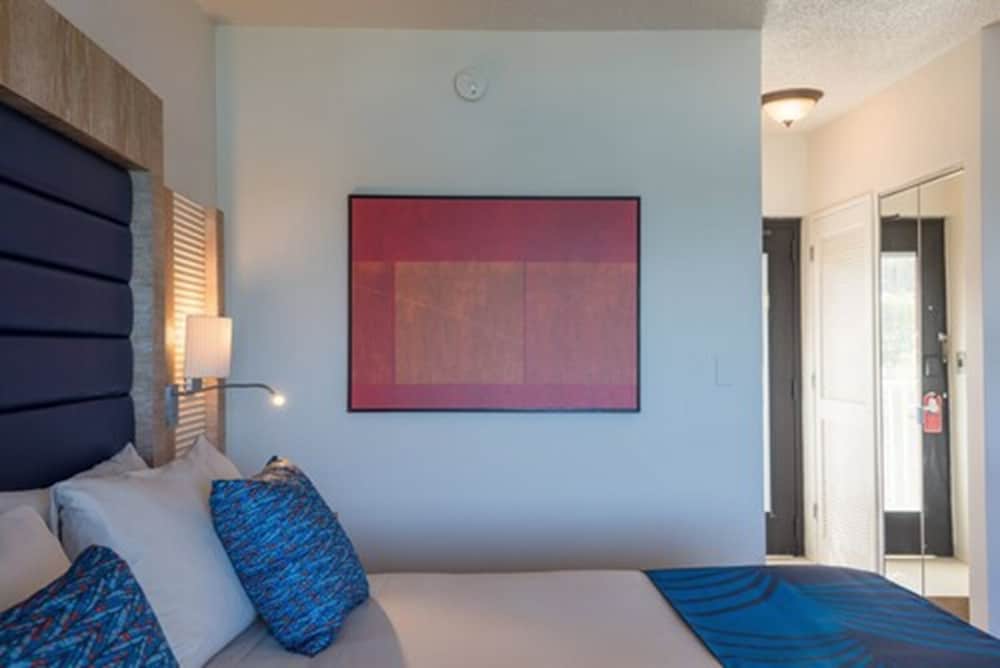 Grotto Bay Beach Resort