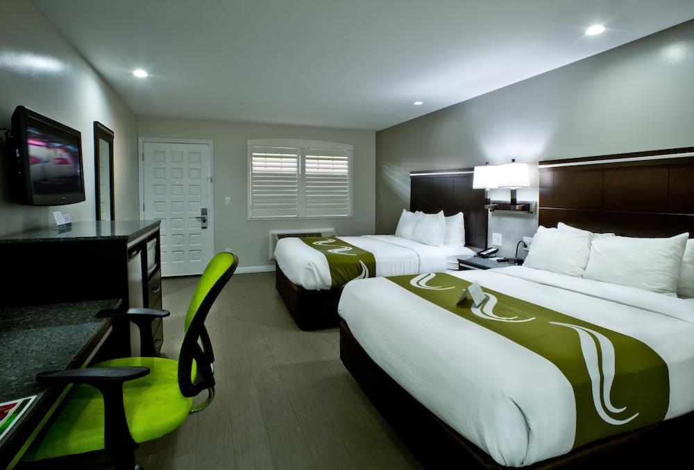 Bay Area Inn & Suites