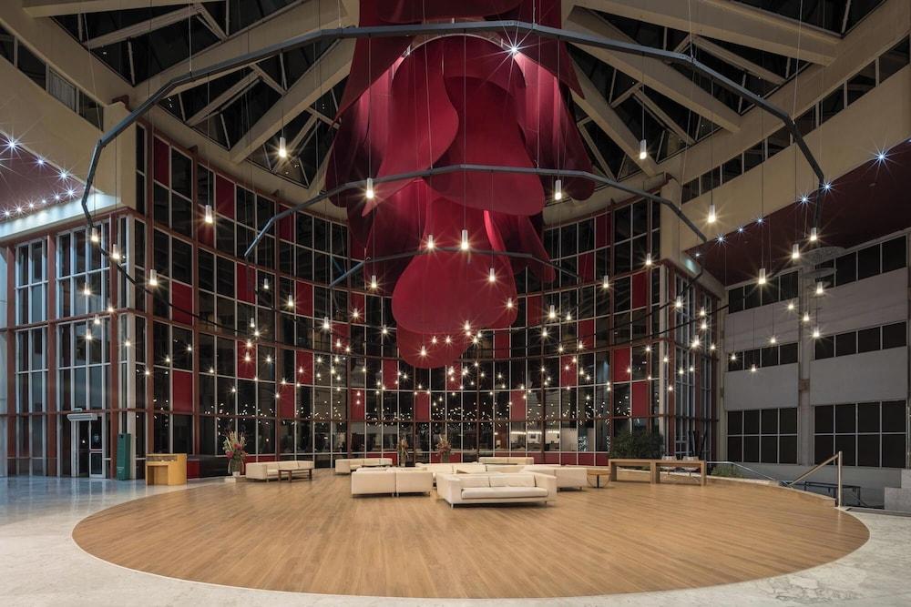 Eurostars Al-Ándalus Palace