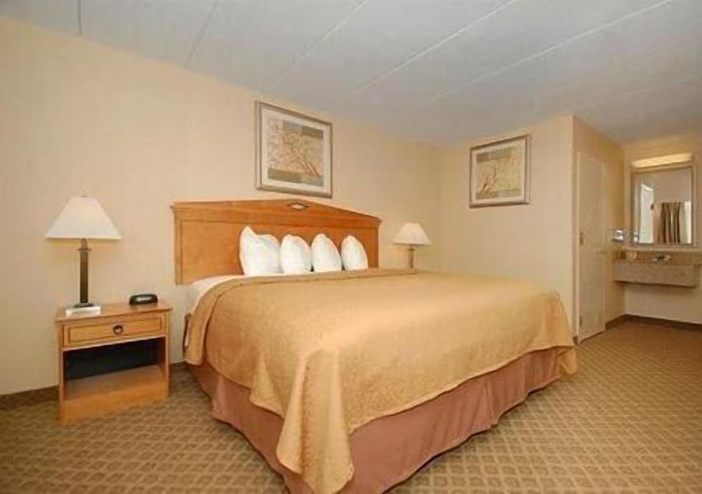 Quality Inn & Suites Fairview - Erie