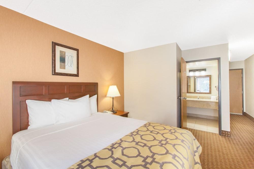 Baymont by Wyndham Branson - On the Strip