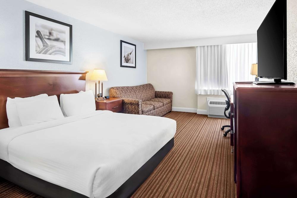 Best Western Merry Manor Inn