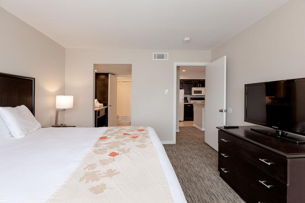 Value Suites Extended Stay - Arlington