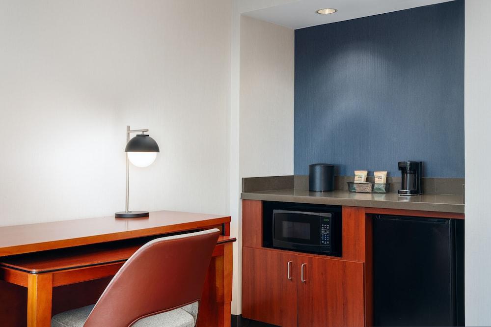 Courtyard by Marriott Columbus Worthington