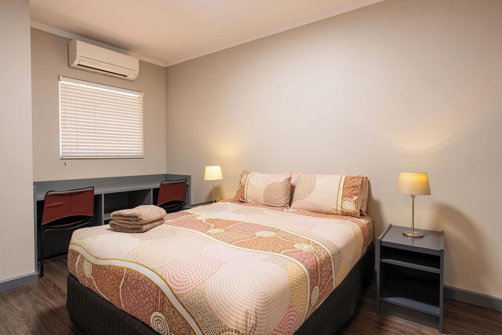 The Lodge Motel, Newman