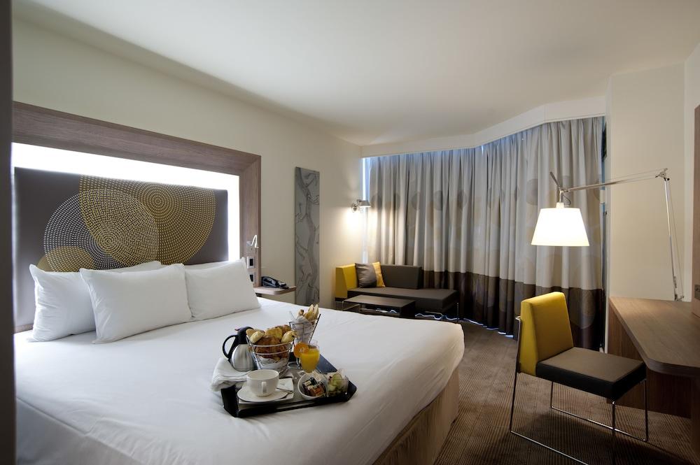 Novotel Toronto North York