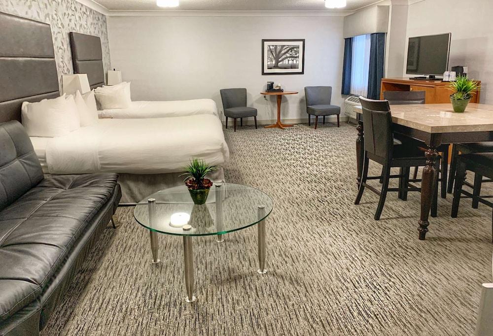 Best Western Plus Regency Inn & Conference Centre