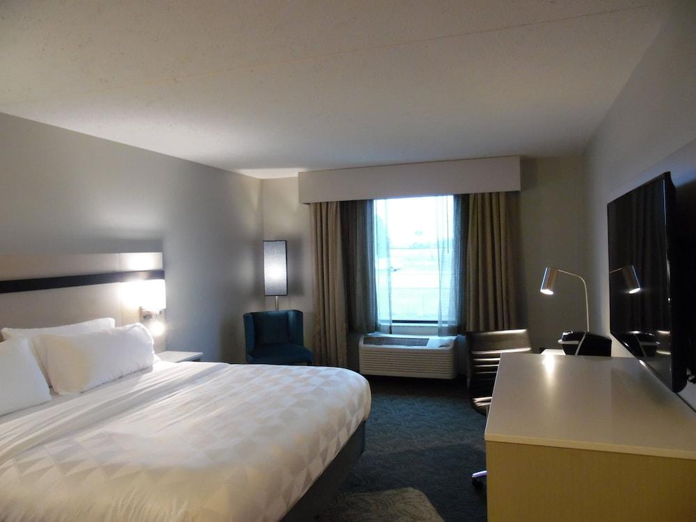 Holiday Inn Bloomington - Normal by IHG