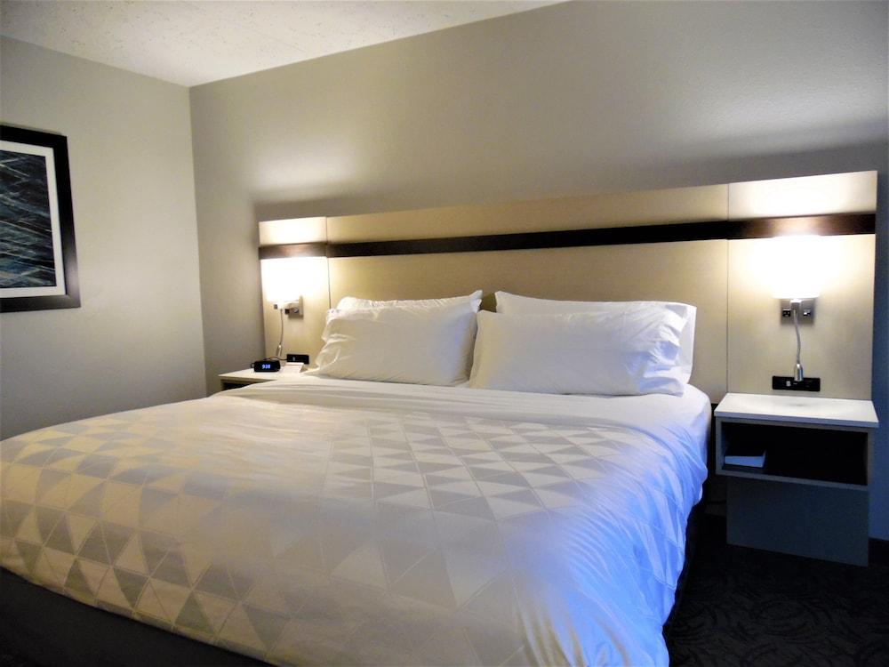 Holiday Inn Bloomington - Normal by IHG