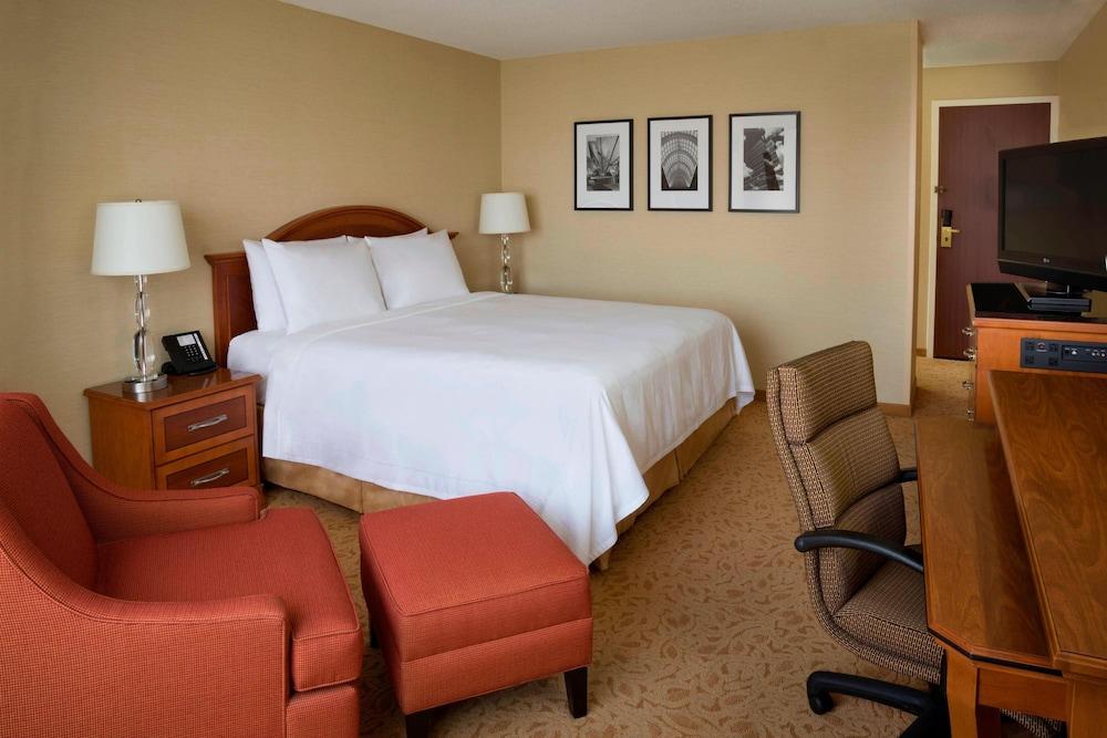 Toronto Airport Marriott Hotel