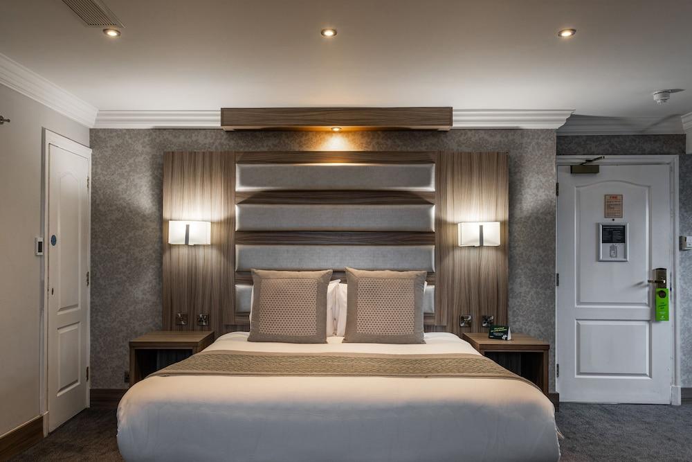 Holiday Inn Manchester - Oldham by IHG