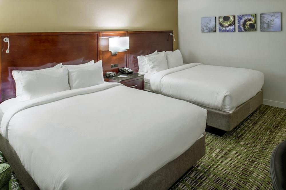 Marriott St. Louis West