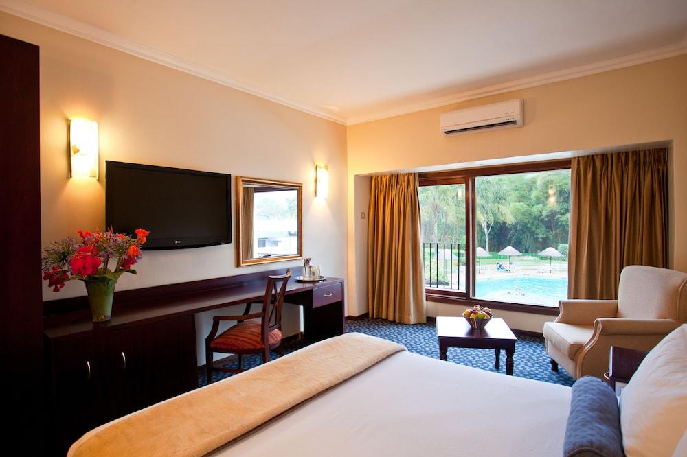 Sunbird Capital Hotel