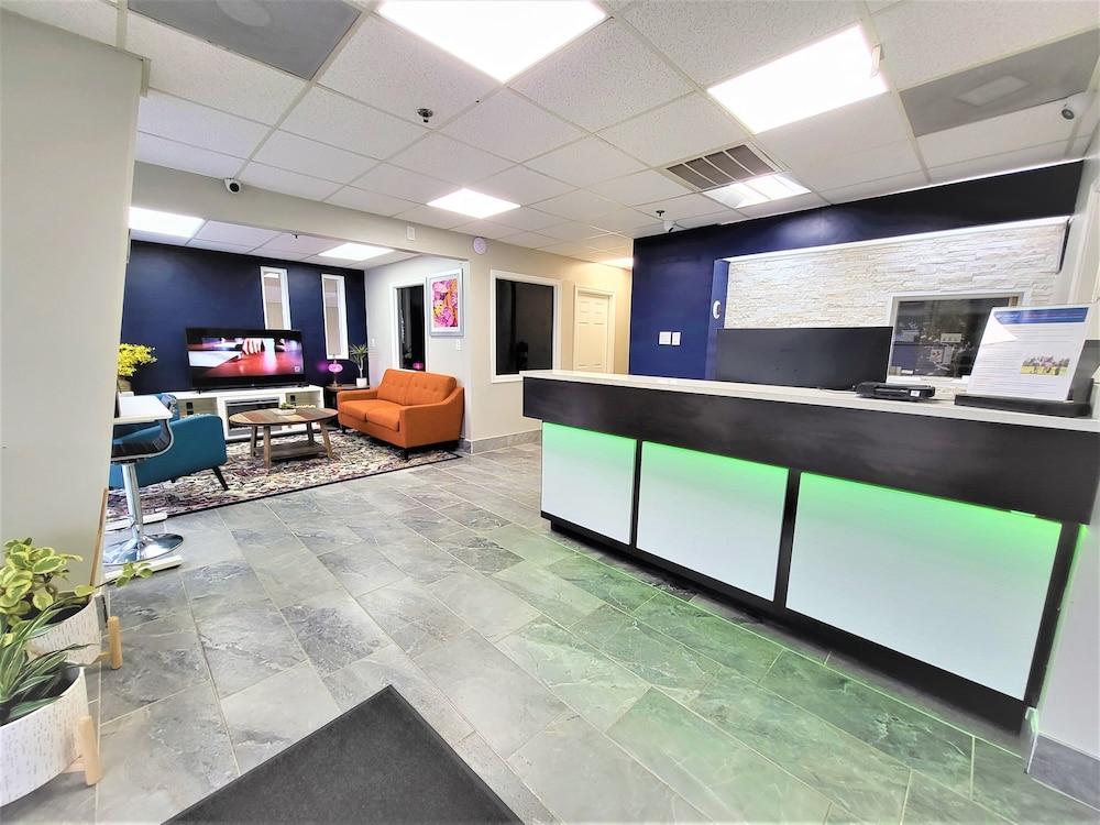 Motel 6 Norfolk, VA – East Little Creek