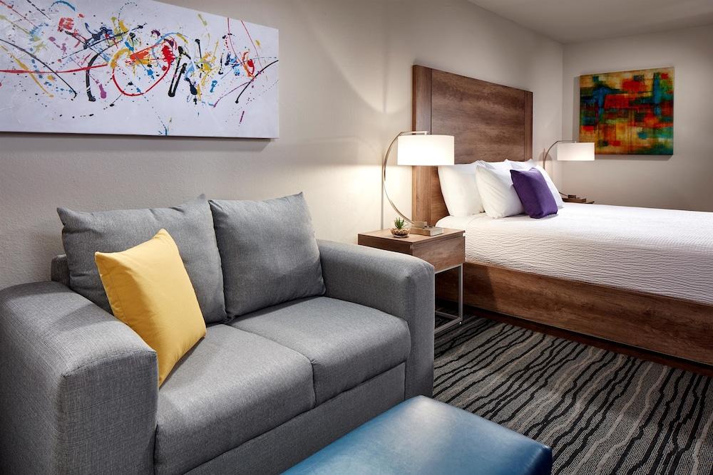 Best Western Posada Royale Hotel & Suites