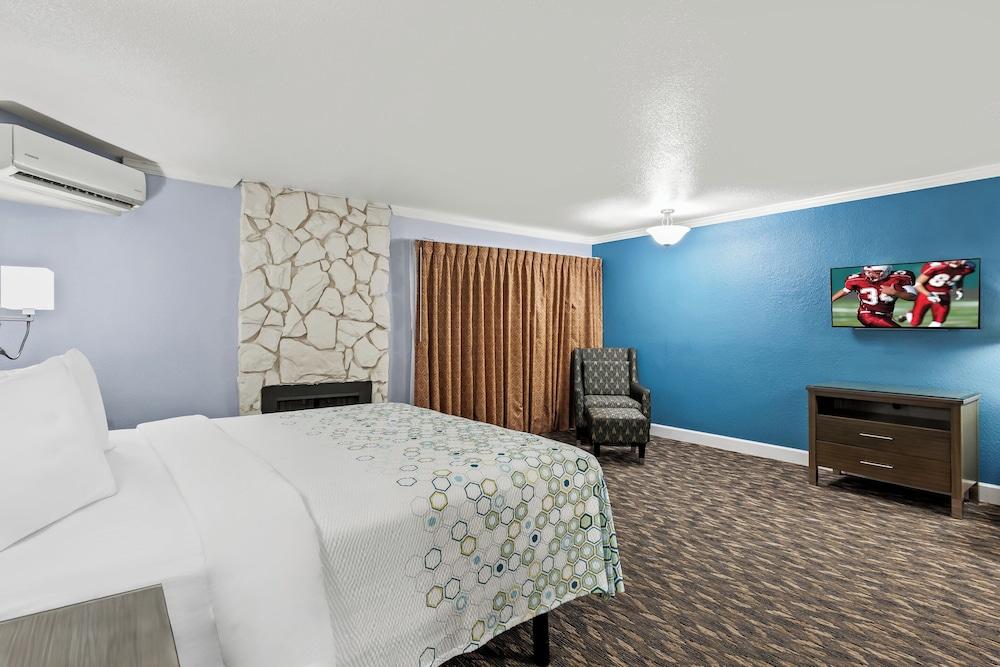 HomeTowne Studios by Red Roof Yuba City Bonanza – Marysville