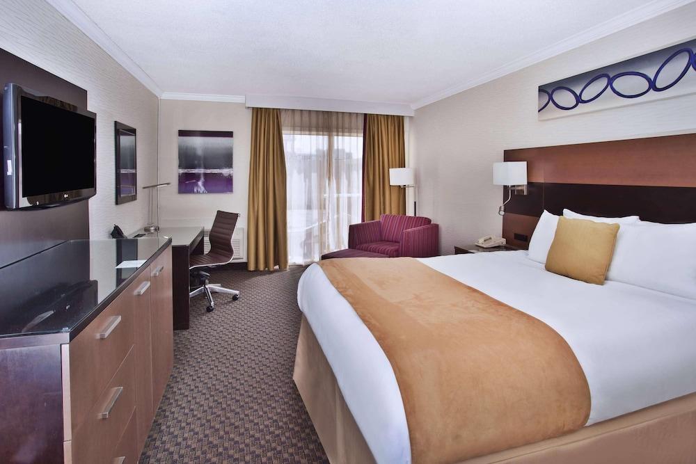 Radisson Hotel Sudbury