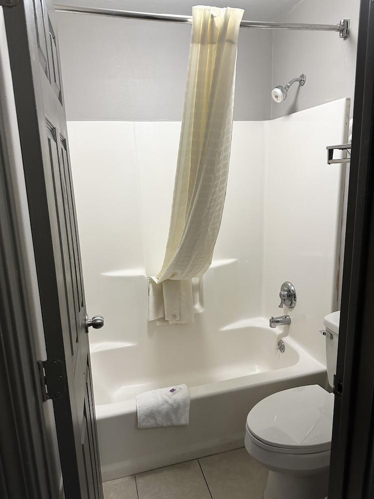 Studio 6 Suites Louisville, KY – Airport/Expo Center