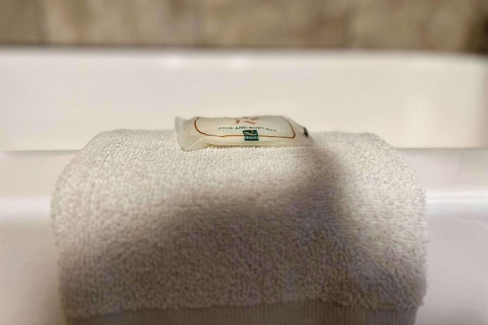 Quality Inn & Suites Louisville East