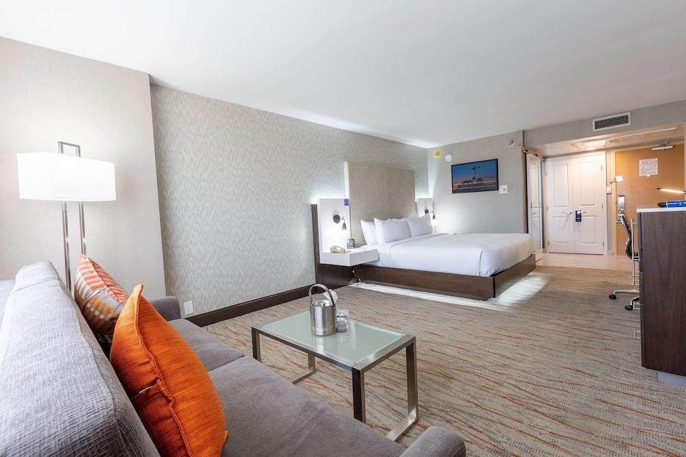 DoubleTree by Hilton Dallas - Richardson