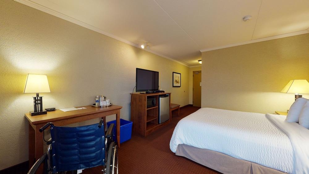 Best Western Plus Nor'wester Hotel & Conference Centre