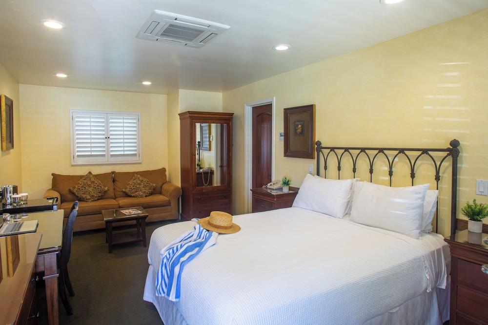 Castillo Inn at the Beach