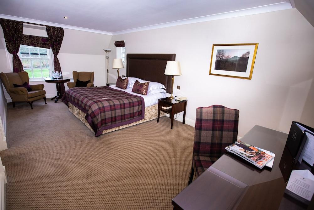 Macdonald Pittodrie House