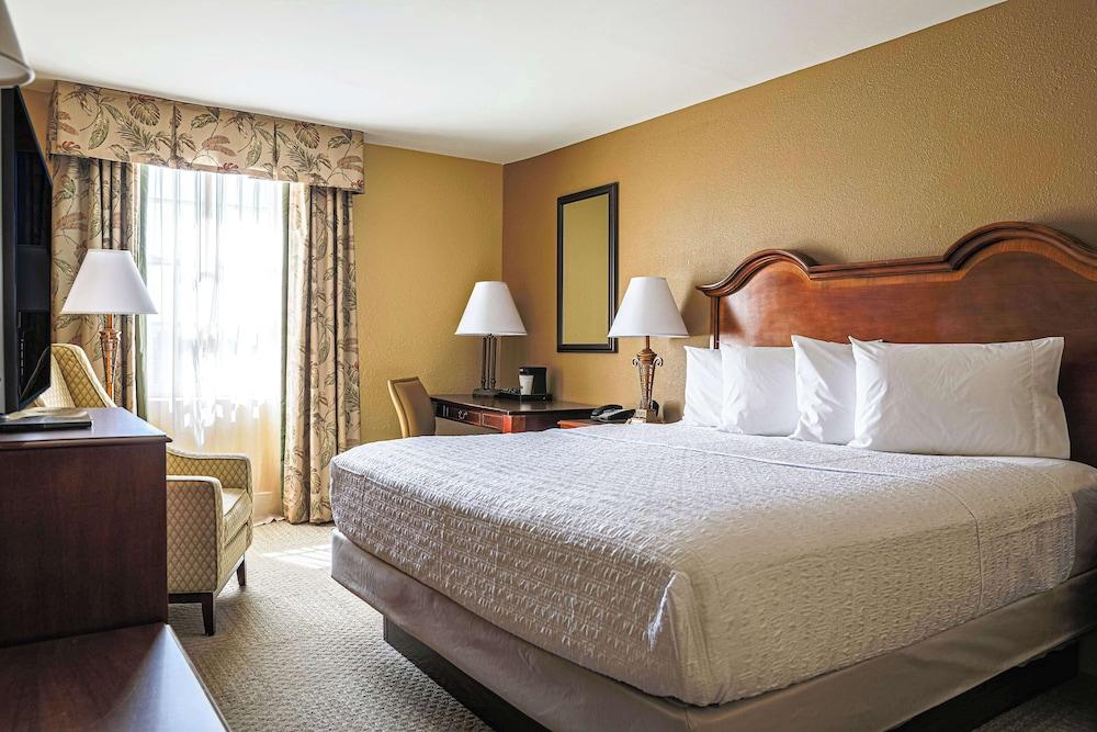 Hampton Inn Charleston-Historic District