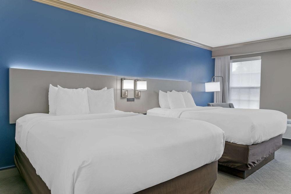 Comfort Inn Plainwell