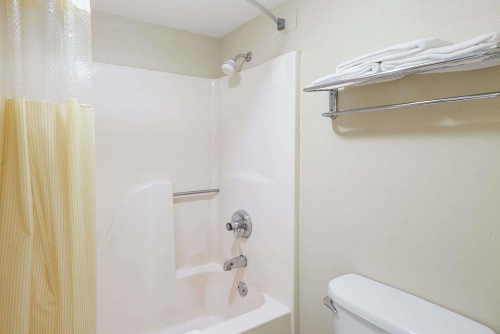 Days Inn by Wyndham Fort Payne