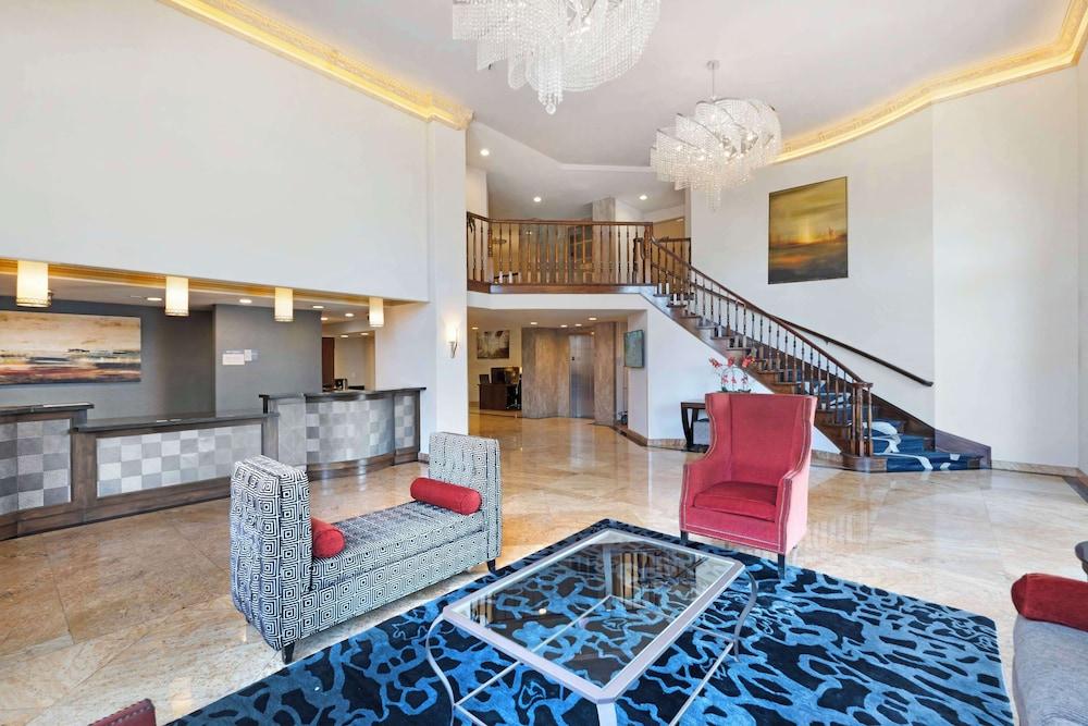 Best Western Plus Newport Mesa Inn