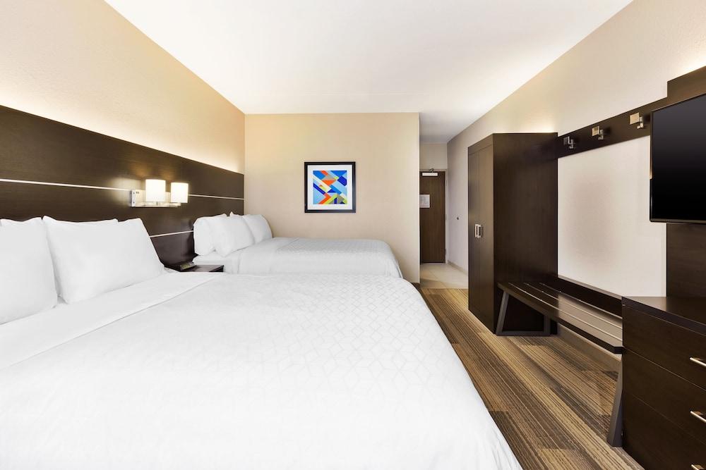 Holiday Inn Express Detroit-Warren by IHG