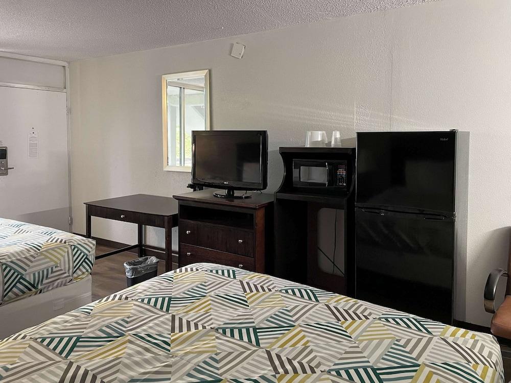 Studio 6 Suites – Wytheville, VA