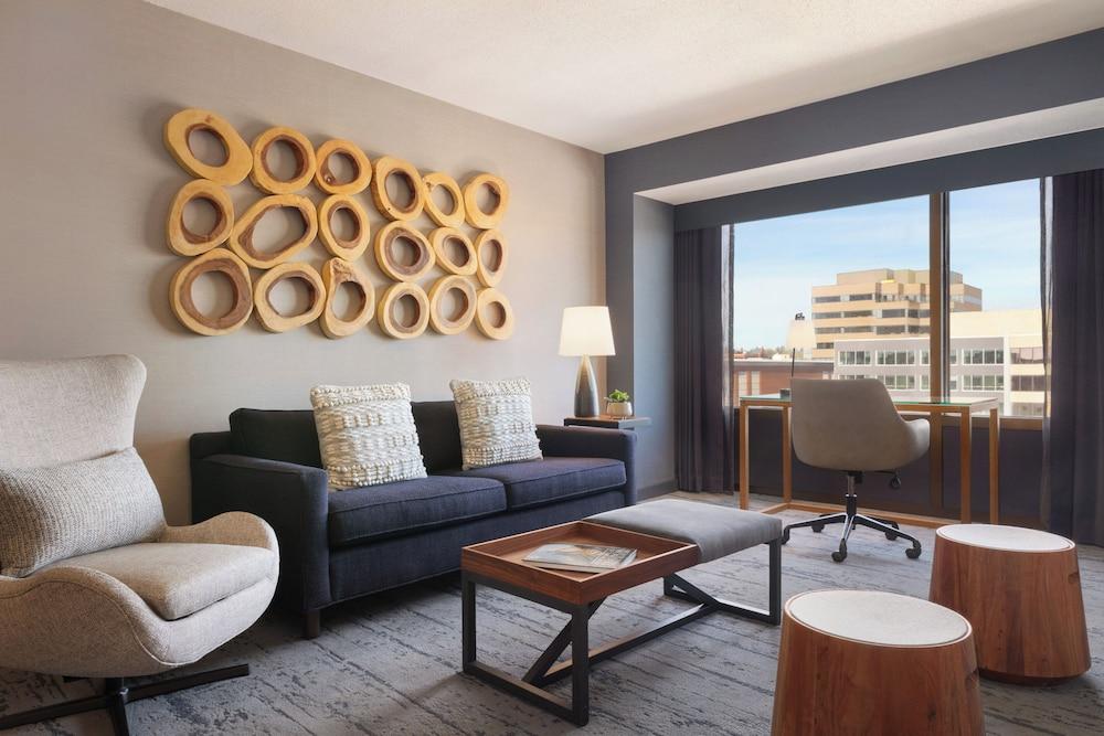 Hotel Champlain Burlington, Curio Collection by Hilton