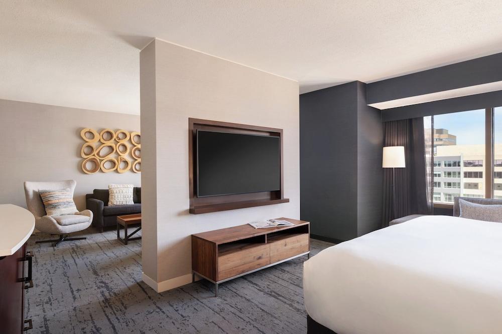 Hotel Champlain Burlington, Curio Collection by Hilton