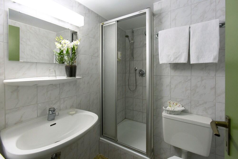 Hotel Post Frankfurt Airport