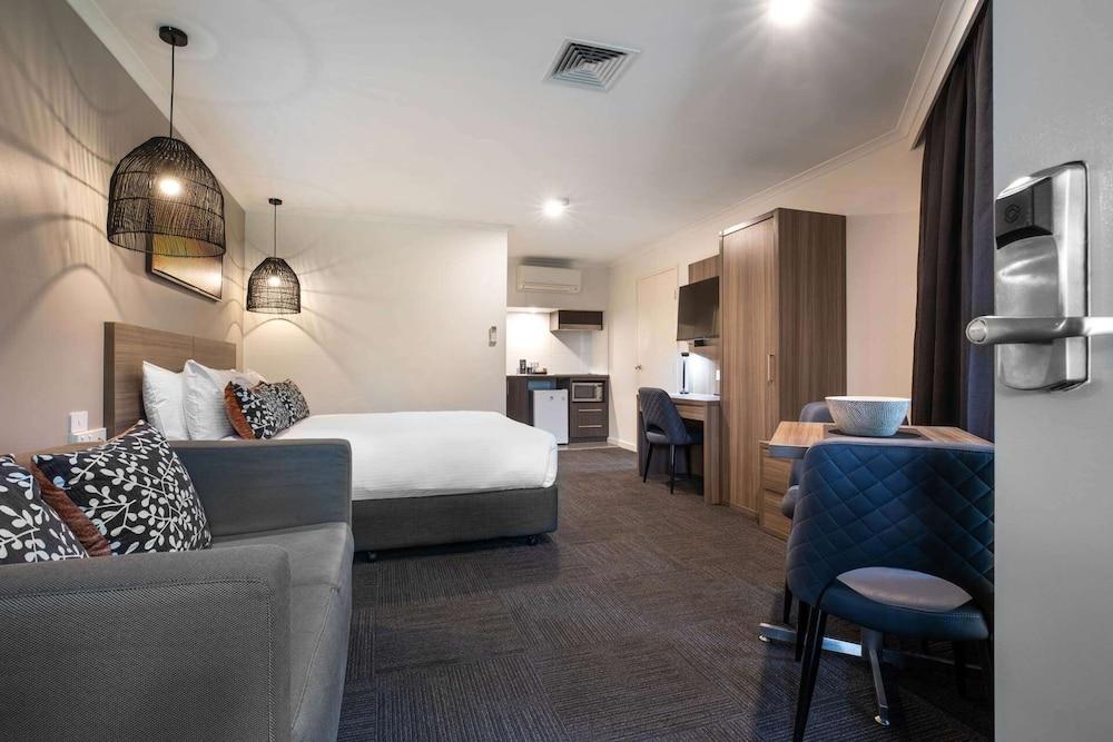 Nightelier Doncaster