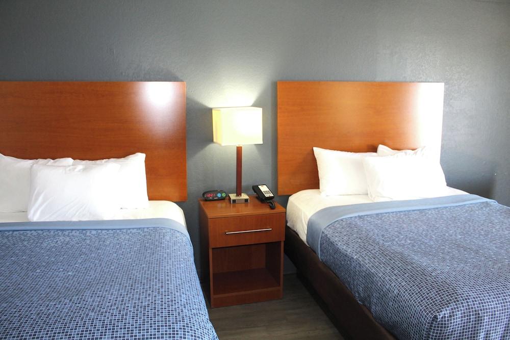 Econo Lodge Franklin South