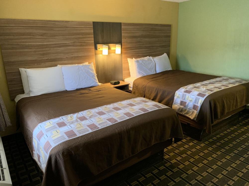 University Manor Inn